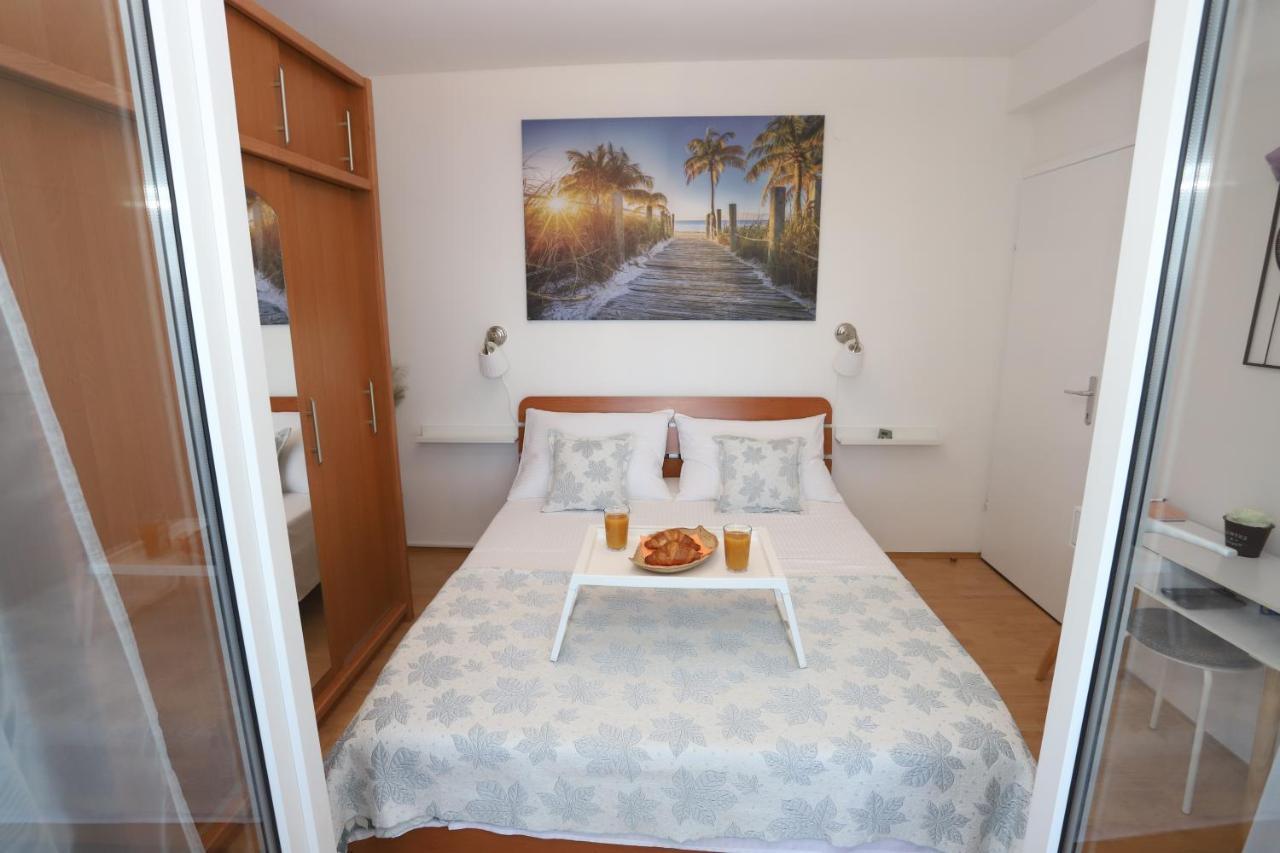 Apartment Relaxing Sea View, Okrug Gornji Exterior photo