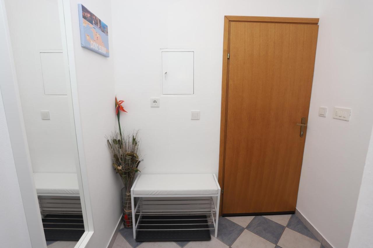Apartment Relaxing Sea View, Okrug Gornji Exterior photo